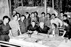 50 năm thống nhất đất nước: Ngày 8/4/1975, máy bay ta ném bom dinh Ðộc Lập