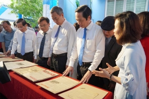 “Báo chí Cách mạng Việt Nam: Một thế kỷ xung trận và Tự hào Báo chí Quảng Trị”