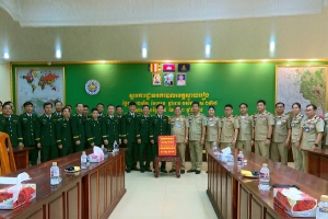 BĐBP Long An chúc Tết Chôl Chnăm Thmây lực lượng vũ trang tỉnh Svay Rieng, Campuchia