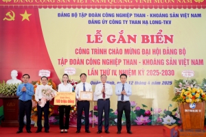 Gắn biển công trình chào mừng Đại hội Đảng bộ Tập đoàn Công nghiệp Than - Khoáng sản Việt Nam