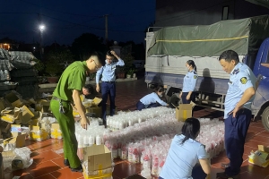 Triệt phá cơ sở sản xuất thuốc bảo vệ thực vật giả số lượng lớn