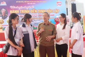 Thư viện tỉnh Bắc Giang tổ chức nói chuyện chuyên đề “Hành trình đến Dinh Độc Lập”