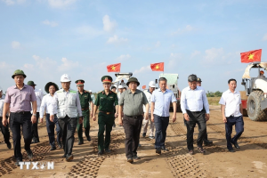Thủ tướng: Quyết tâm đưa dự án Cao tốc Cần Thơ-Cà Mau vào sử dụng dịp 10/10