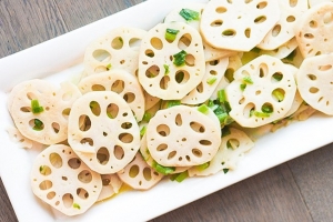 Một loại rau dân dã ở Việt Nam, dễ gặp ở chợ, vừa bổ huyết lại giúp giải độc hiệu quả
