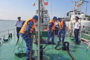 Bộ Tư lệnh Vùng Cảnh sát biển 1 kiểm tra công tác sẵn sàng chiến đấu bảo vệ dịp Lễ tại Hải đội 102