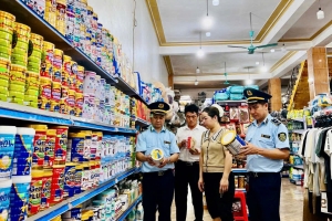 Lạng Sơn tăng cường kiểm soát thị trường dược phẩm, thực phẩm bảo vệ sức khỏe và sữa
