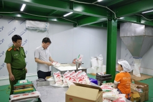 Phú Thọ: Phá "đại công xưởng" sản xuất hàng trăm tấn gia vị, dầu ăn giả