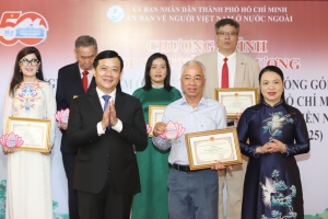 Biểu dương 50 cá nhân người Việt Nam ở nước ngoài có nhiều đóng góp trong phát triển TP. Hồ Chí Minh