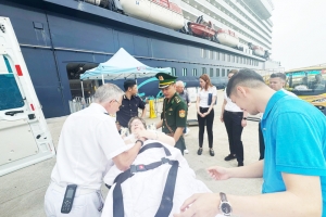 Đồn BPCKC Hòn Gai: Đưa du khách nước ngoài bị tai nạn đến bệnh viện cấp cứu kịp thời