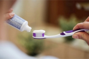 Bất ngờ: Hàng chục nhãn hiệu kem đánh răng phổ biến chứa kim loại độc hại?