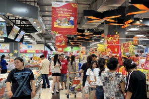 Savills: Bán lẻ hiện đại bứt phá, bán lẻ đường phố TP.HCM chật vật giữ chỗ đứng