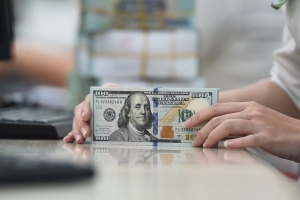 Tỷ giá USD hôm nay 2/5: Đồng USD tiếp đà tăng