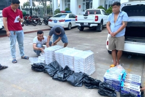 Tạm giữ đối tượng vận chuyển gần 3.000 bao thuốc lá điếu nhập lậu