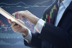 VN-Index hôm nay: Thị trường sẽ có rung lắc, nhà đầu tư lưu ý cổ phiếu ngân hàng, đầu tư công