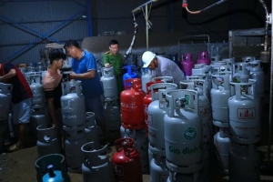 Đồng Nai tiếp tục làm rõ vi phạm tại 3 cơ sở sang chiết gas ở Biên Hòa