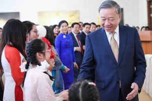 Tổng Bí thư Tô Lâm: Tạo mọi điều kiện thuận lợi cho bà con gắn kết với quê hương