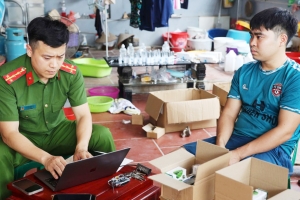 Đấu tranh có hiệu quả hoạt động buôn lậu, gian lận thương mại và hàng giả