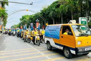 Ra quân hưởng ứng Tháng vận động, triển khai bảo hiểm xã hội toàn dân