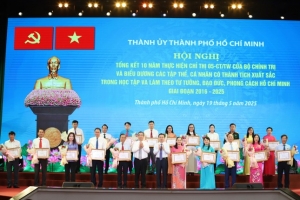 TP. HCM khen thưởng 341 điển hình trong học tập và làm theo lời Bác