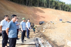 Đẩy nhanh tiến độ dự án giao thông kết nối các xã vùng sâu huyện Tương Dương