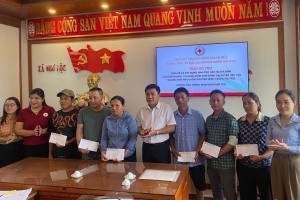 Hội Chữ thập đỏ tỉnh Thanh Hóa trao hỗ trợ sinh kế và xây nhà ở cho ngư dân nghèo