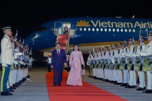 Thủ tướng Phạm Minh Chính tới Kuala Lumpur, bắt đầu thăm Malaysia và dự Hội nghị Cấp cao ASEAN