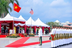 Thủ tướng Anwar Ibrahim chủ trì lễ đón Thủ tướng Phạm Minh Chính thăm chính thức Malaysia