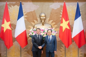 Chủ tịch Quốc hội Trần Thanh Mẫn hội kiến Tổng thống Pháp Emmanuel Macron