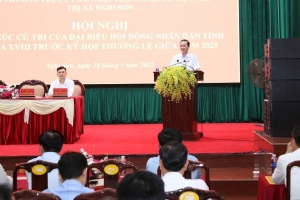 Chủ tịch UBND tỉnh Thanh Hóa tiếp xúc cử tri tại thị xã Nghi Sơn