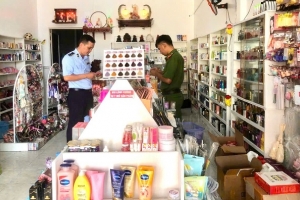 Cà Mau: Thu giữ 2.000 sản phẩm mỹ phẩm không rõ nguồn gốc, bán tràn lan trên Facebook