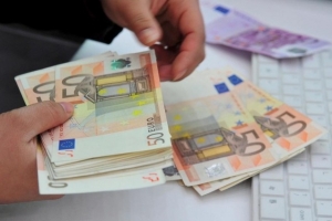 Theo Reuters, Chủ tịch ECB Lagarde cho rằng, đồng Euro có thể trở thành đồng tiền dự trữ quốc tế