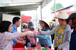 Lạng Sơn: Nhiều hoạt động ý nghĩa tại Chương trình "Khuyến nông phiên chợ"