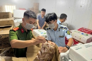 Phát hiện hàng tấn thực phẩm đông lạnh nghi không rõ nguồn gốc tại kho hàng Công ty Thịnh Phát Food