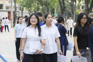 Sáng nay, thí sinh Hà Nội hoàn thành bài thi Toán, kết thúc kỳ thi vào lớp 10