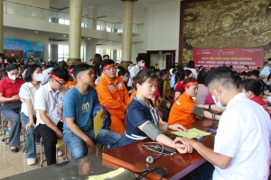 Bắc Giang: Khai mạc chương trình “Hành trình đỏ” và tôn vinh người hiến máu tiêu biểu