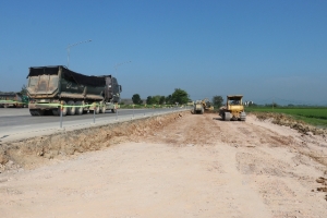 Nghệ An tập trung tháo gỡ vướng mắc, đẩy nhanh tiến độ hai dự án giao thông trọng điểm