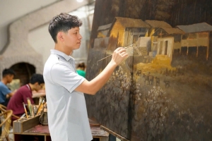 Họa sĩ trẻ đam mê với sơn mài, không ngừng đổi mới