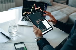 VN-Index hôm nay: Nhiều mã cổ phiếu không phải là vùng giá hấp dẫn để nhà đầu tư giải ngân thêm