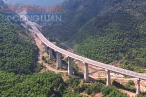 Cục Cảnh sát giao thông khuyến cáo về việc dừng đỗ trên cao tốc