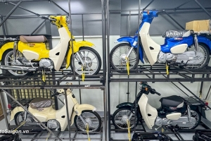 Honda Super Cub 50 Hello Kitty giá 150 triệu đồng "cập bến" Việt Nam