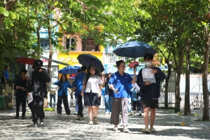 Thời tiết ngày 18/7/2025: Hà Nội và nhiều nơi hứng chịu nắng nóng gay gắt, chiếu tối mưa rào