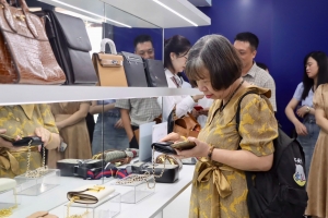 Mở cửa Phòng trưng bày Nhận diện hàng vi phạm trong Tháng cao điểm chống gian lận thương mại, hàng giả, hàng xâm phạm quyền sở hữu trí tuệ