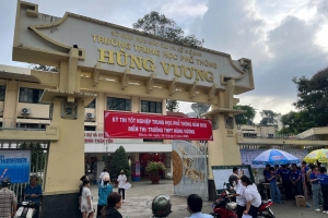 TP.HCM: Gần 100.000 thí sinh bước vào môn thi đầu tiên kỳ thi tốt nghiệp THPT 2025