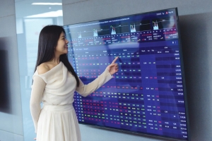 Chứng khoán phiên chiều 27/6: VN-Index vượt mốc 1.370 điểm nhờ lực đẩy từ MSN và nhóm cổ phiếu bluechip