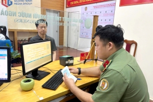 Quảng Ninh thu nhận hồ sơ cấp định danh điện tử mức độ 2 cho người nước ngoài từ ngày 1/7