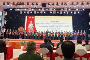 Nghệ An tổ chức lễ công bố mô hình chính quyền địa phương 2 cấp