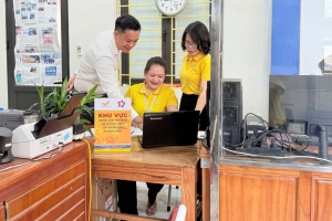 Bưu điện Tuyên Quang cử nhân viên hỗ trợ người dân sử dụng dịch vụ công tại 124 xã mới