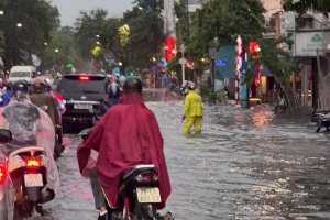 Thời tiết ngày 11/7/2025: Hà Nội và nhiều địa phương có mưa rất to