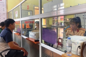 Người dân được đăng ký xe ngay tại công an xã: Tạo thuận lợi tối đa cho nhân dân