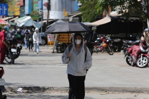 Bắc Bộ nắng nóng đỉnh điểm, trước khi đón đợt mưa giông ‘giải nhiệt’ từ đêm nay
